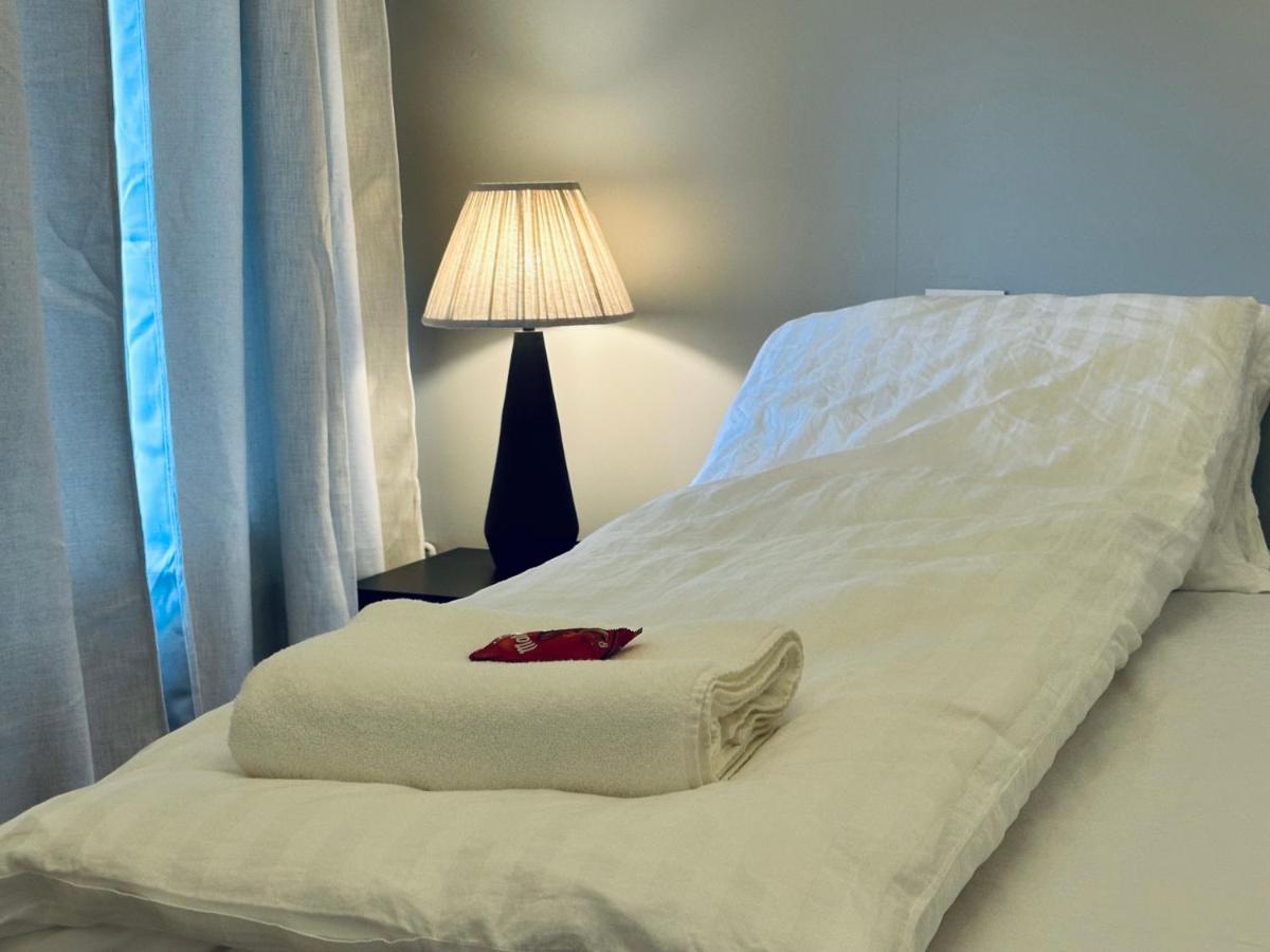 Castle Inn Apartments - Downtown เค็ปลาวิก ภายนอก รูปภาพ